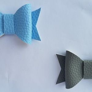 Blue and Gray Bow Set